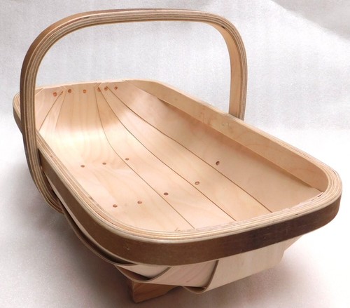 Trugs nostro più - -,