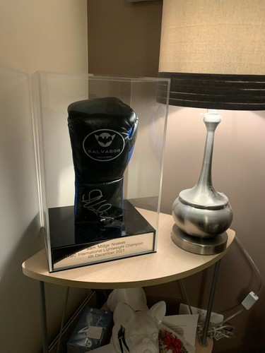 Vetrina guantoni boxe con - boxe,